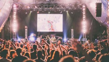 concert-923245_1920